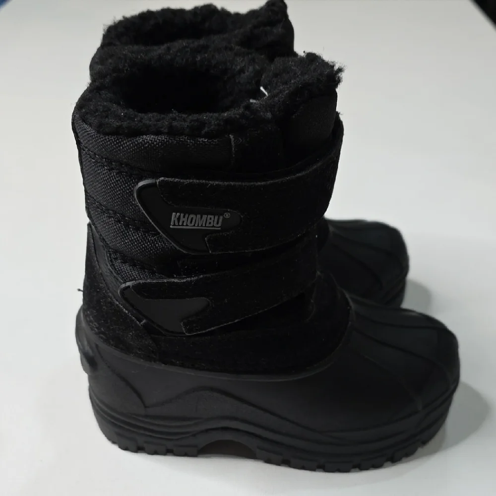 Khombu Black Insulated Snow Boots